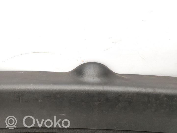 Toyota Avensis T250 Juego de molduras protectoras de la puerta/portón del maletero 6775905010