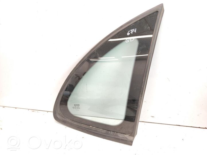 Nissan Almera Tino Fenêtre latérale avant / vitre triangulaire 43R000015