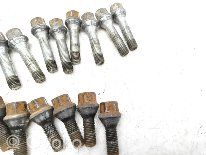 BMW Z4 E85 E86 Nuts/bolts 