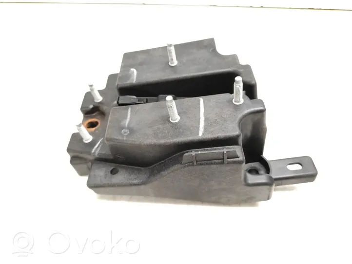 Opel Corsa F Muu keskikonsolin (tunnelimalli) elementti 9829241180