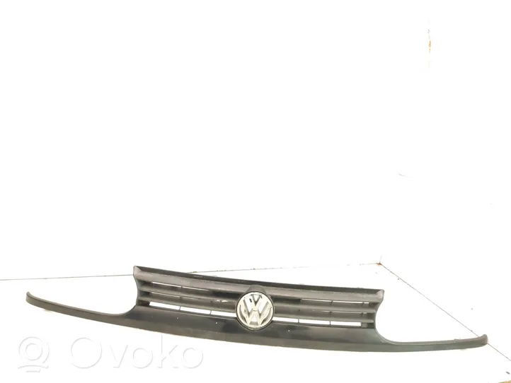 Volkswagen Golf III Grille calandre supérieure de pare-chocs avant 