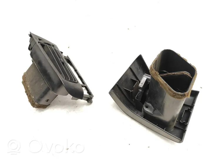 Volkswagen Golf III Copertura griglia di ventilazione laterale cruscotto 1H6819704