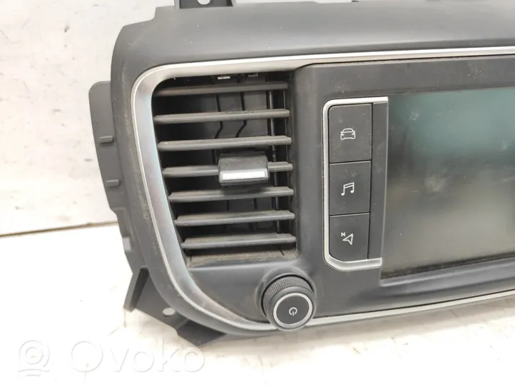 Peugeot Traveller Monitor / wyświetlacz / ekran 9825031680