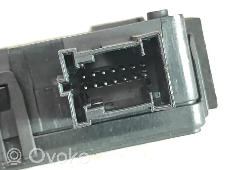 Mercedes-Benz CLS C219 Module de contrôle de batterie A2115403845