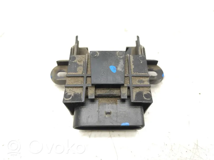 Volkswagen Golf VII Fuel pump relay 5N0201320A