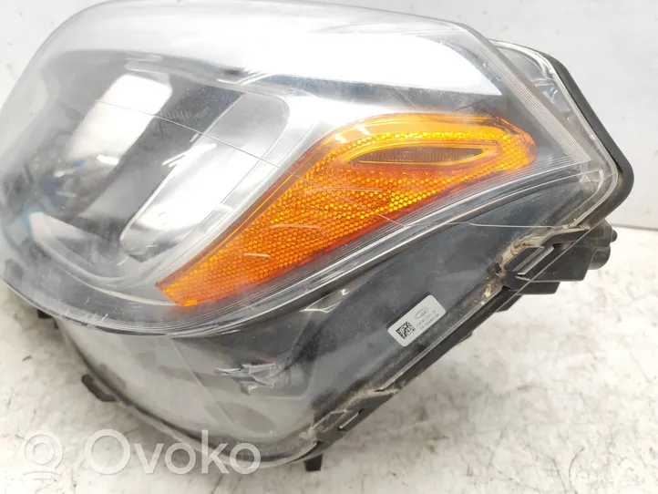 Mercedes-Benz GLK (X204) Lampa przednia A2048201339