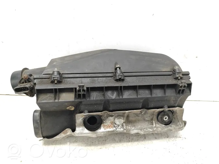 Mercedes-Benz C W203 Scatola del filtro dell’aria A0000945568