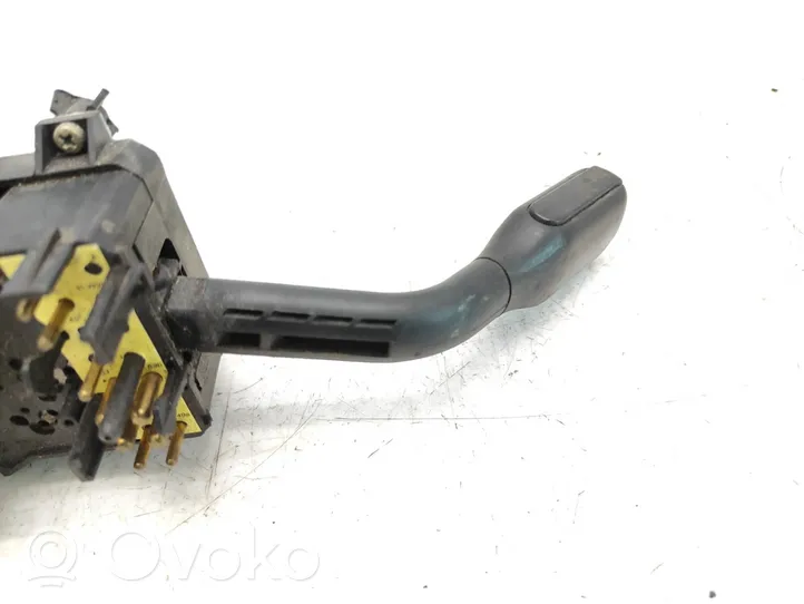 Audi 80 90 S2 B4 Leva/interruttore dell’indicatore di direzione e tergicristallo 443953513L