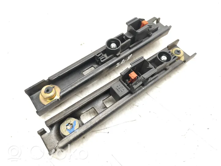 Renault Espace IV Rail de réglage hauteur de ceinture de sécurité 057166A