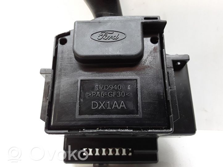 Ford Kuga I Commodo d'essuie-glace 17D940