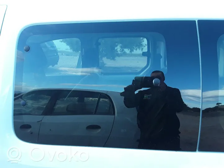 Renault Kangoo II Takaoven ikkunalasi 43R00021