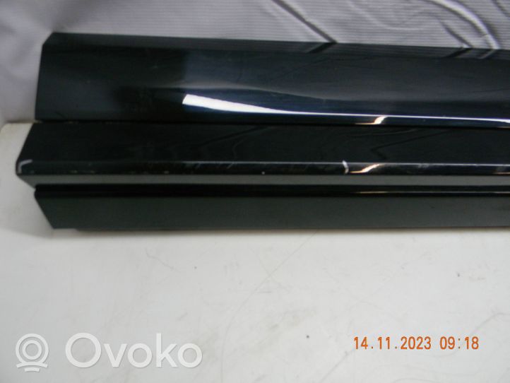 Audi Q3 F3 Etuoven lista (muoto) 83A853960A