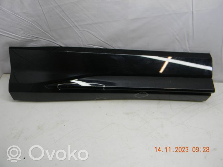 Audi Q3 F3 Takaoven lista (muoto) 83A853970A