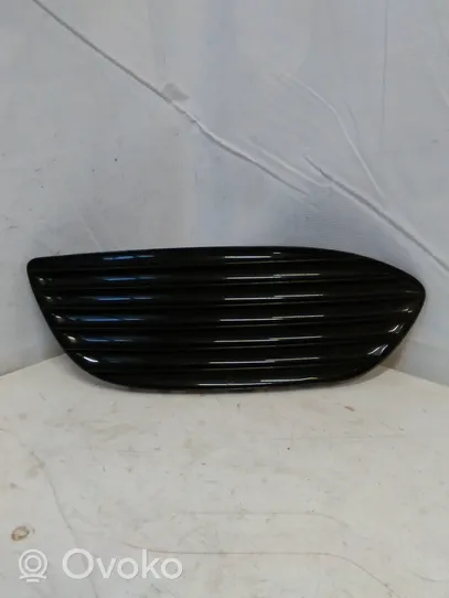 Mercedes-Benz C W205 Grille inférieure de pare-chocs avant A2058851523