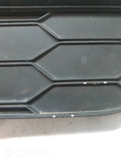 Volkswagen Amarok Kratka dolna zderzaka przedniego 2H6807489C