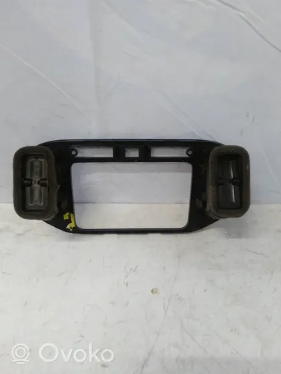 Volkswagen Tiguan Radio/GPS head unit trim 5N0858071D