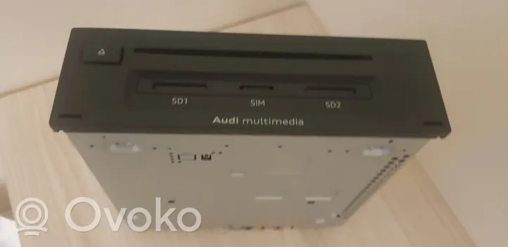 Audi TT TTS RS Mk3 8S Panel / Radioodtwarzacz CD/DVD/GPS 8S0035021