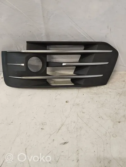 Audi Q7 4M Front fog light trim/grill 4M0807681K