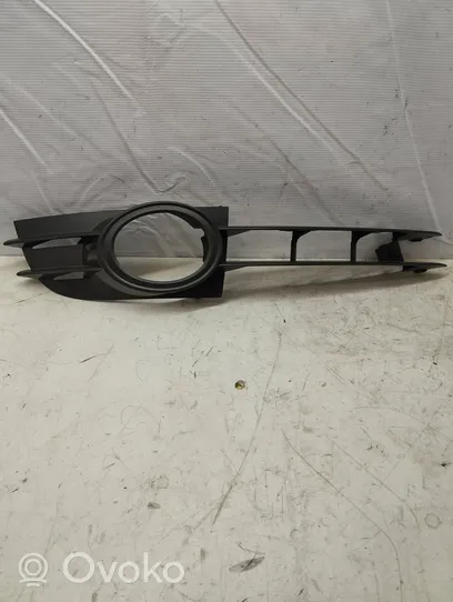 Audi A6 S6 C6 4F Front fog light trim/grill 4F0807682