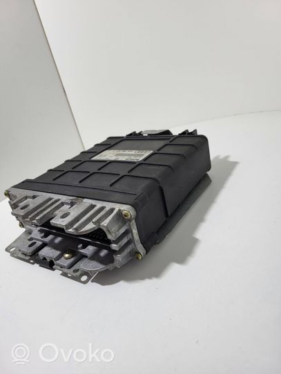 Audi 80 90 S2 B4 Calculateur moteur ECU 028906021D