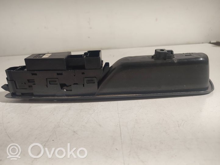 Volvo S40, V40 Przyciski szyb 30638698