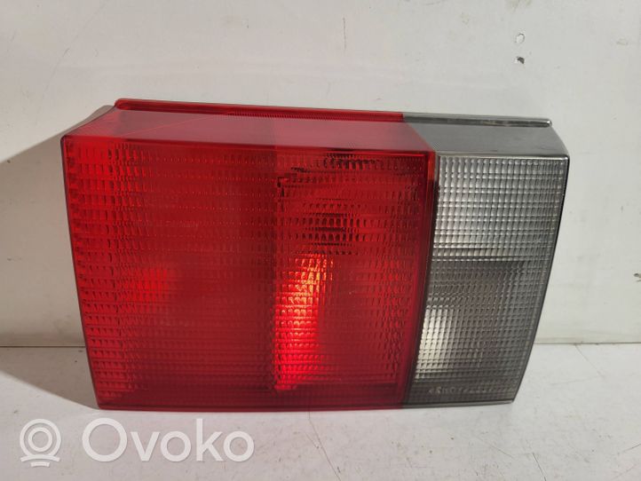 Audi 100 S4 C4 Lampy tylnej klapy bagażnika 4A0945093