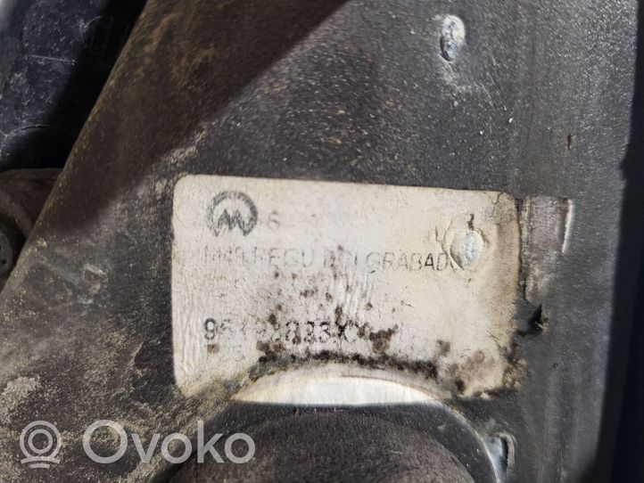 Citroen Berlingo Manuaalinen sivupeili 9619228477