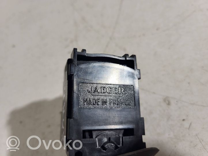 Citroen Xsara Muut kytkimet/nupit/vaihtimet 86247561ZL