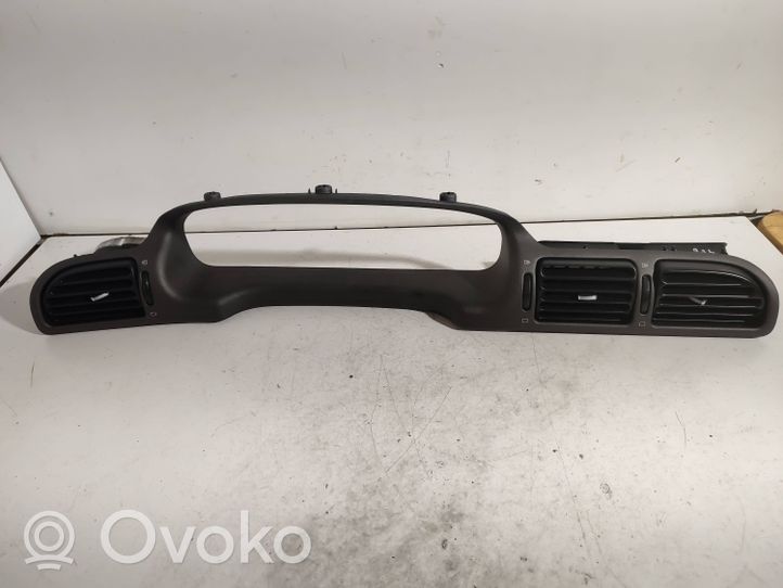 Peugeot 406 Garniture de tableau de bord 9616431577