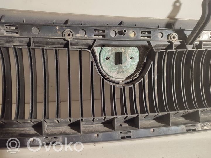 Skoda Fabia Mk1 (6Y) Maskownica / Grill / Atrapa górna chłodnicy 6y0823574