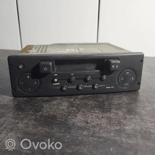 Renault Clio II Radio/CD/DVD/GPS head unit 8200029539