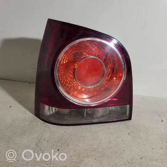 Volkswagen Polo IV 9N3 Lampa tylna 965351