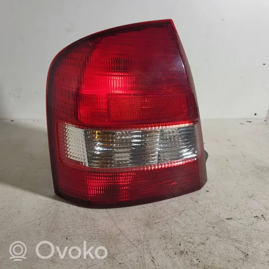 Mazda 323 Lampa tylna 