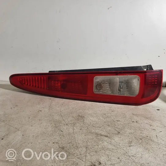 Ford Fusion Lampa tylna E410875