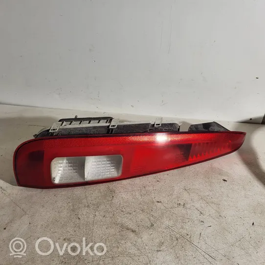 Ford Fusion Lampa tylna E410875