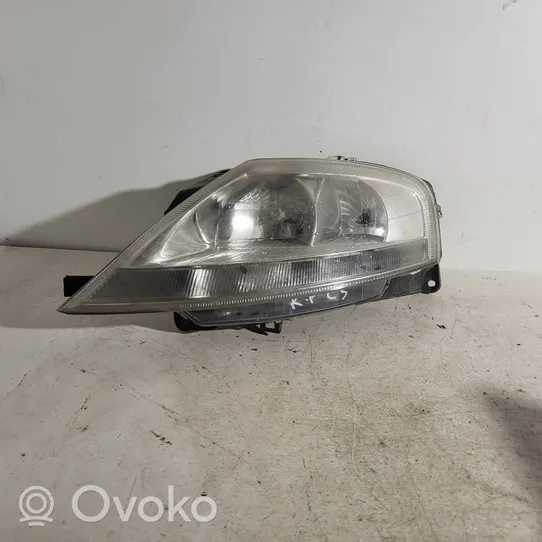 Citroen C3 Lampa przednia 085521117L