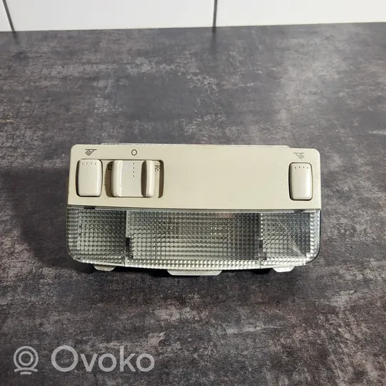 Volkswagen Golf IV Światło fotela przedniego 3B0947105C