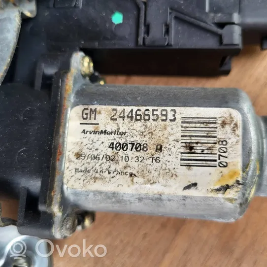 Opel Corsa C Moteur de lève-vitre de porte avant 24466593