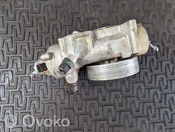 BMW 5 F10 F11 Pompa dell’acqua 7548263