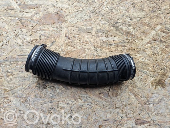 6898050 Volvo V70 Air intake hose/pipe, 10.00 € RRR