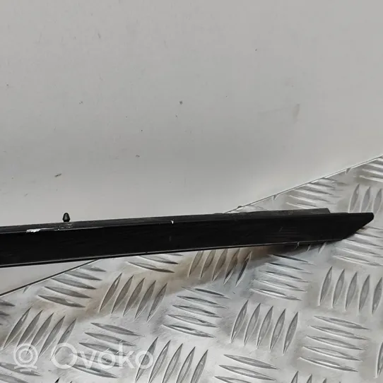 BMW 4 F32 F33 Rivestimento modanatura del vetro della portiera anteriore 7433338