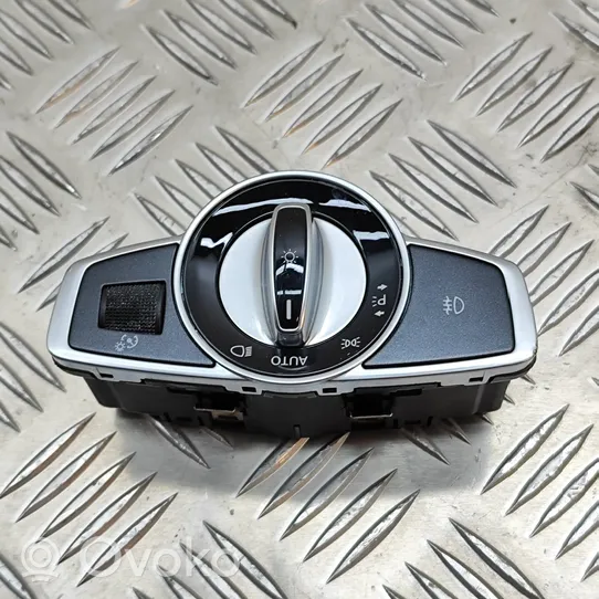 Mercedes-Benz E W213 Включатель фонарей A2229055508