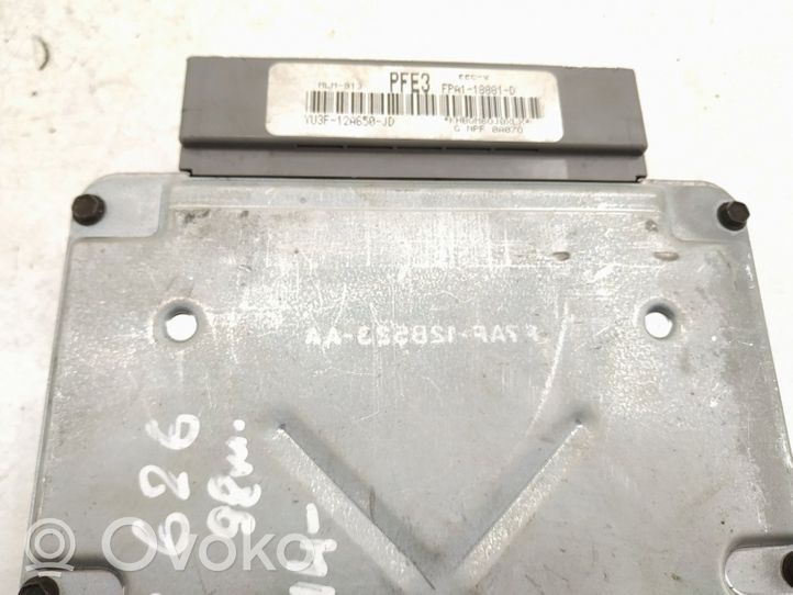 Mazda 626 Calculateur moteur ECU 