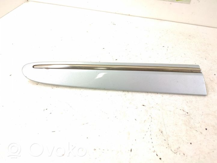 Mercedes-Benz CLK A209 C209 Rivestimento modanatura parafango posteriore 