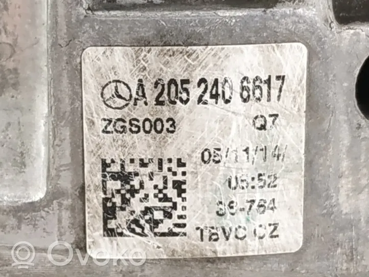 Mercedes-Benz C W205 Moottorin kiinnikekorvake 