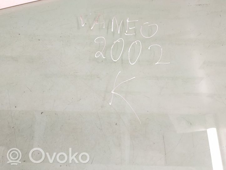 Mercedes-Benz Vaneo W414 priekšējo durvju stikls (četrdurvju mašīnai) 4147250010