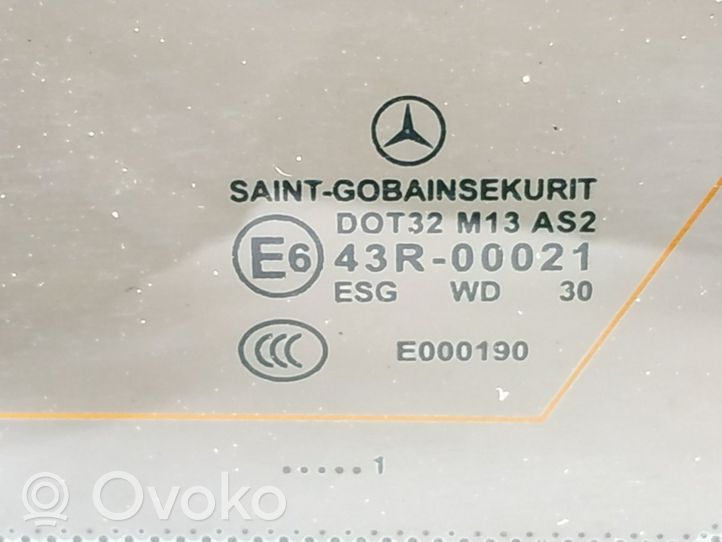 Mercedes-Benz E W212 Takasivuikkuna/-lasi 2126702212