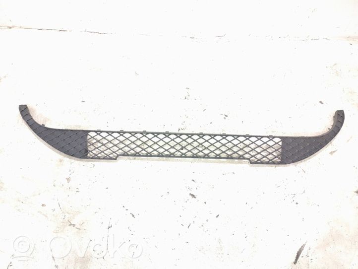 Mercedes-Benz A W176 Grille inférieure de pare-chocs avant 1768850022