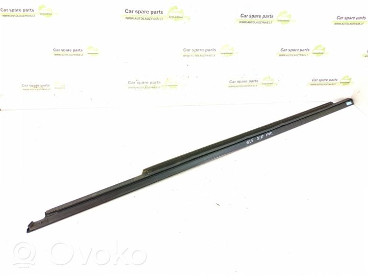 Mercedes-Benz GLE (W166 - C292) Rivestimento modanatura del vetro della portiera anteriore 2927251400