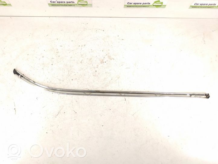 Mercedes-Benz C W204 Moulures des vitres de la porte arrière 2046701322